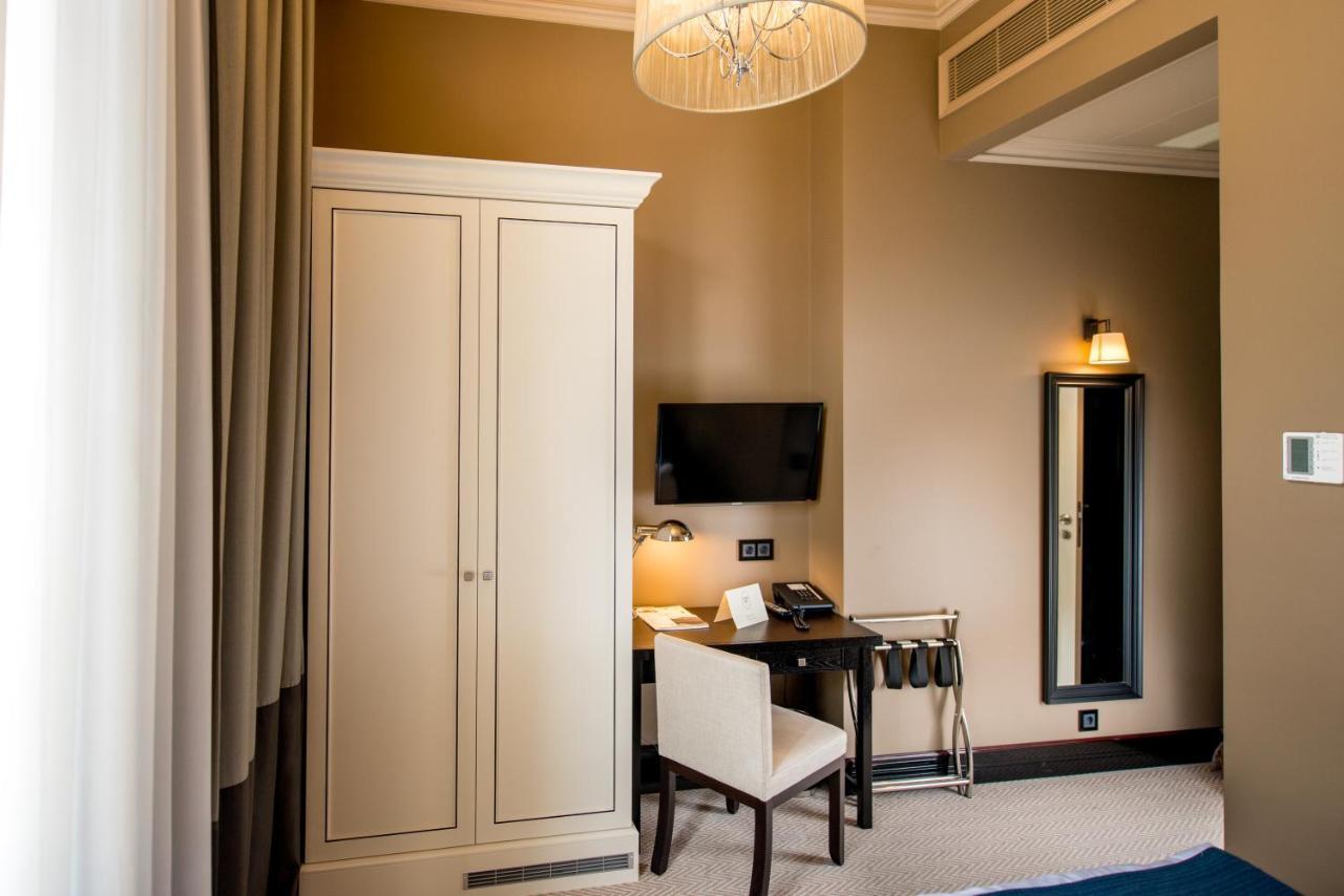 Astoria Hotel Lviv Kültér fotó